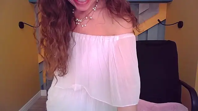 EllaLong's Live XXX Chat