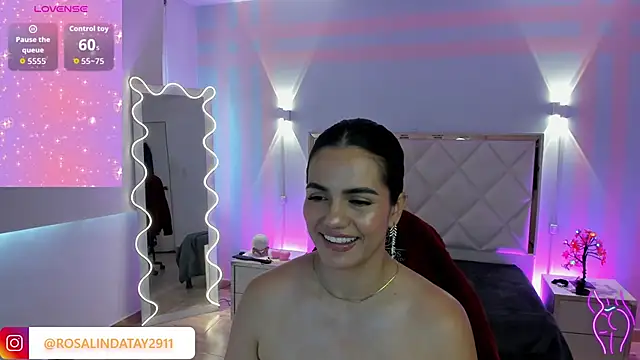 Chat XXX en directo de Rosalind_tay