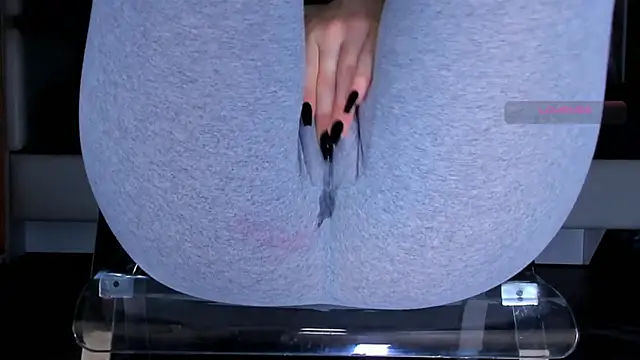 XXX chat uživo modela Cameltoe_squirt_inPants