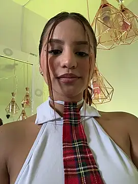 ViankaRose Adlı Modelin Canlı XXX Sohbeti