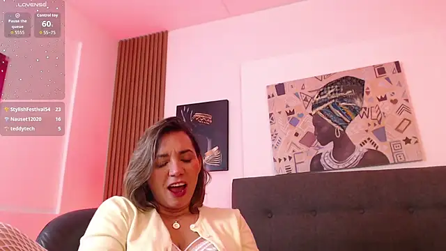 milfsecret69 live XXX chat
