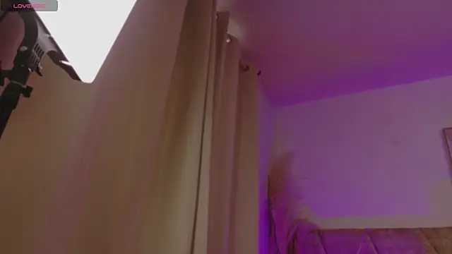 victoria_withmore Webcam Show