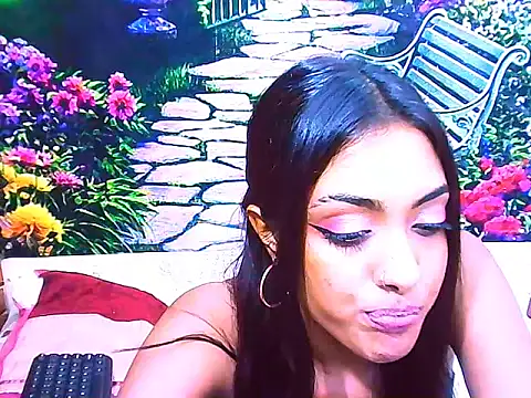 IndianPretty14u2Luv: онлайн-секс-чат