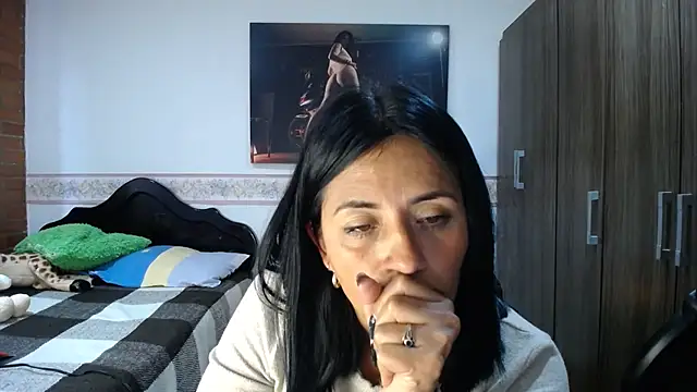 sharoon_cheerry Live XXX Chat