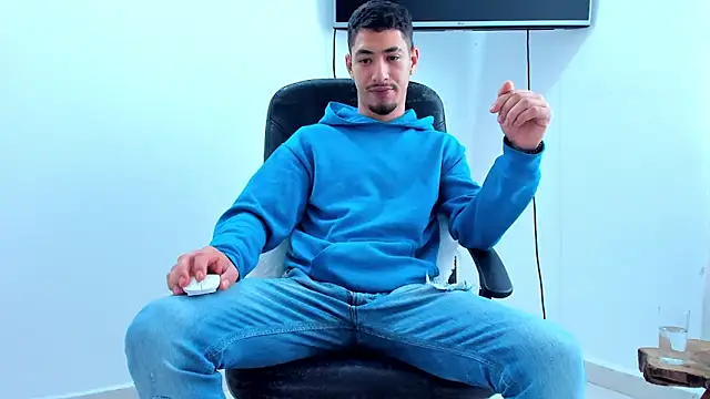 Chatroom XXX en direct de Chandler_ken
