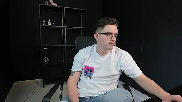 FelixStarkk Adlı Modelin Canlı XXX Sohbeti