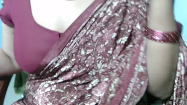 sunitha-3 Adlı Modelin Canlı XXX Sohbeti