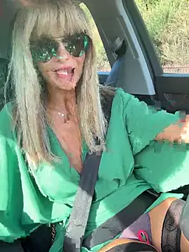 دردشة NaughtyNinky الجنسية المباشرة