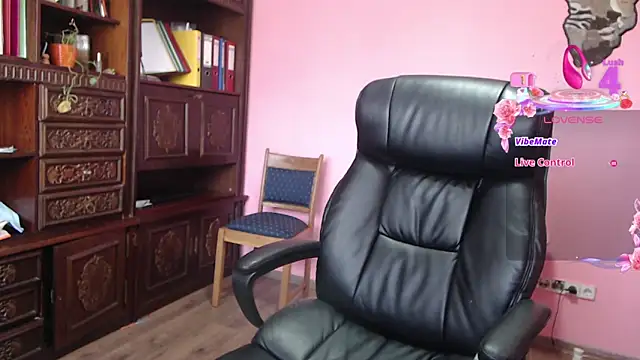 XXX chat uživo modela KandyHellenx