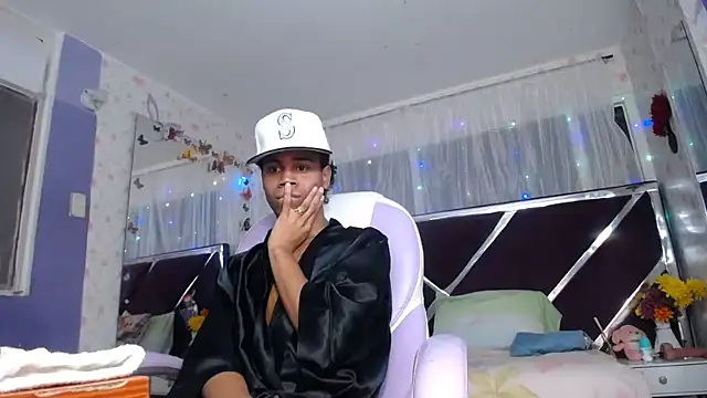 Santy_bigcock_01 Webcamshow