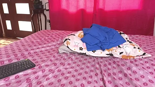 tatiana_big_ass_boobs' Webcam Show