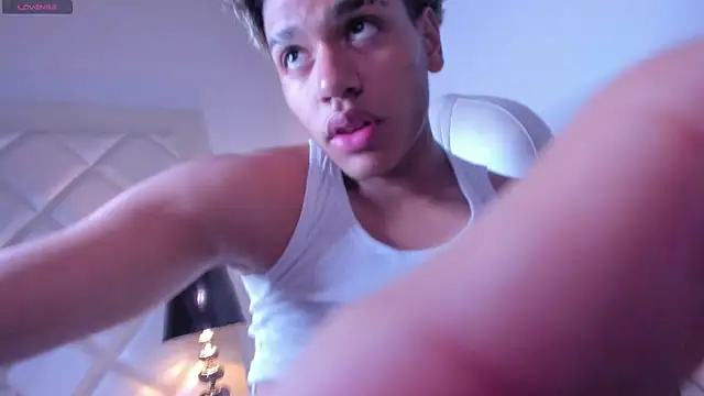 Marco_deluxe Webcam show