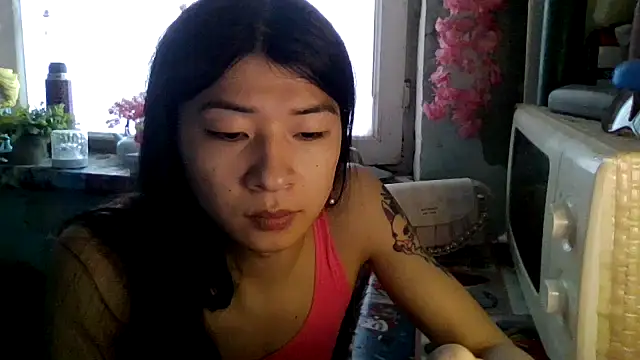 CarlyJoy Chat XXX in diretta