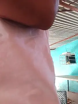 HOTRAINYGOLDEN's Webcam Show