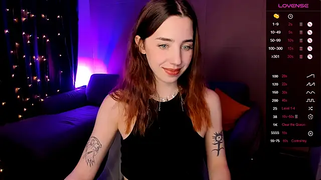 CharliGrace_ élő XXX-chatje