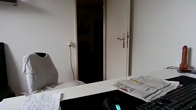 alpha-hunk Show Webcam