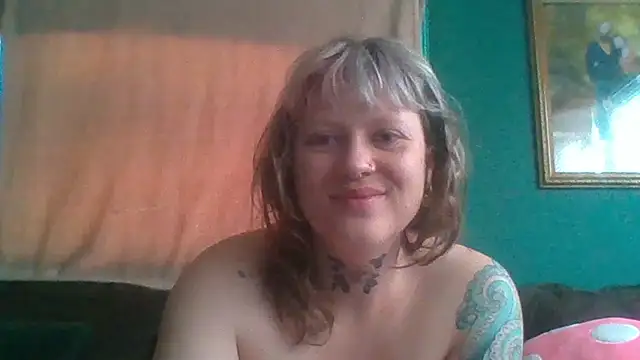 RosieSwitchBitch webkamerás műsora