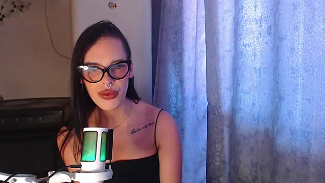 Онлайн чат XXX Cassie_Bae