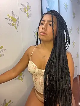 Chat +18 de Laia_white ao vivo