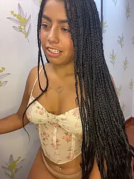 Laia_white Chat XXX in diretta