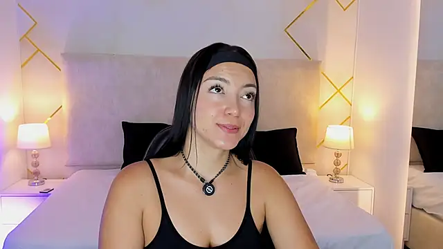 Megan-8: απευθείας συνομιλία ΧΧΧ