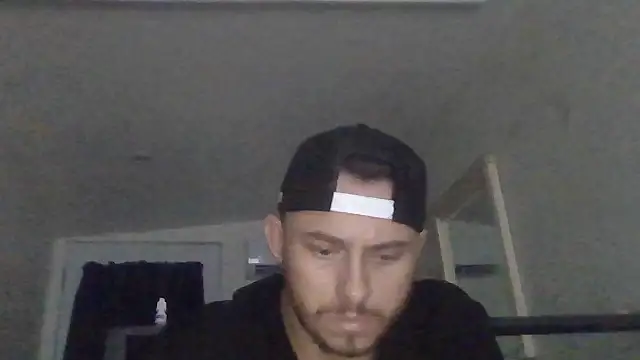 tallhungcloudzz's Live XXX Chat