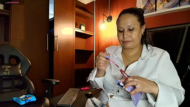 دردشة DacotaAndersonDirty الجنسية المباشرة