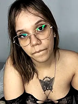 แชท XXX สดของ KarolDrako_
