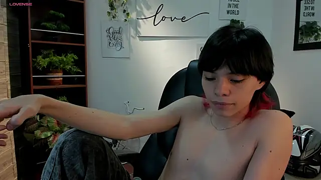 Show modela coby_cum na web-kameri