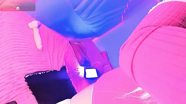 Valentina_Smith1_ 现场XXX聊天