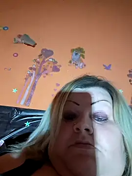 ducicsajsziii élő XXX-chatje