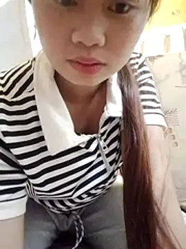 -Dolly-02 Show Webcam