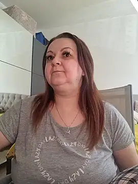 Show de LoraCougar na webcam