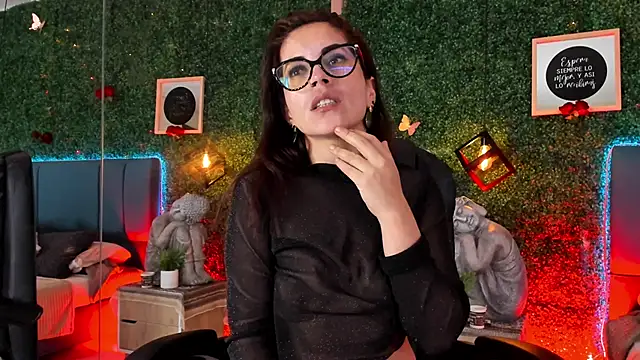 Chat XXX en directo de Linagh_