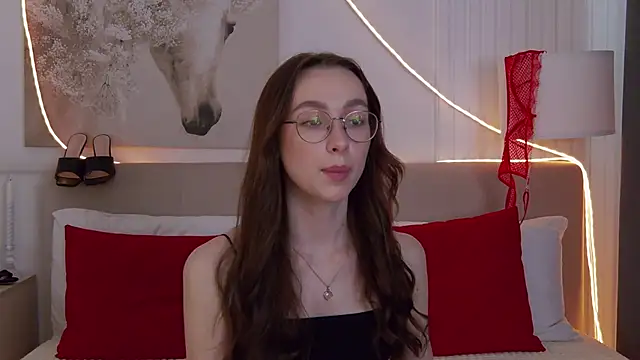 Emily_Simon Live XXX-Chat