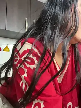 Chat +18 de kalpanaaishaa ao vivo