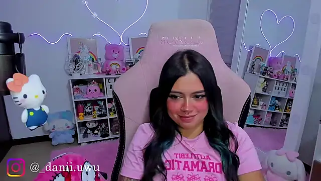 Chatroom XXX en direct de CuteDani_