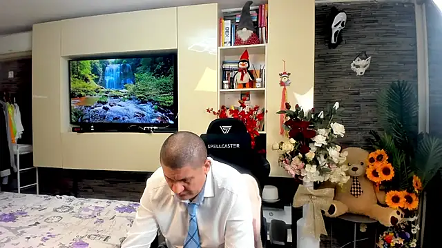 SpartacusDaddy48 Chat XXX live