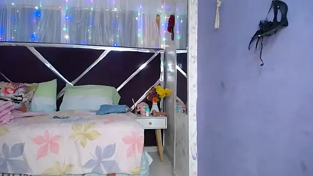 Santy_bigcock_01 webkamerás műsora