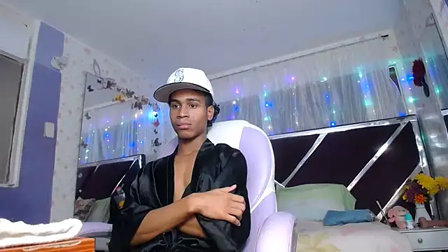 Chat +18 de Santy_bigcock_01 ao vivo