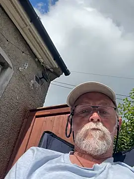 Chat XXX Live Moonraker64