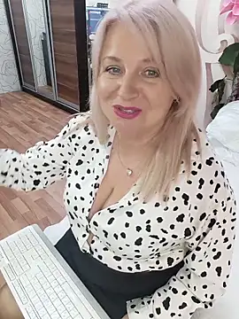 AvrilMillers Adlı Modelin Canlı XXX Sohbeti