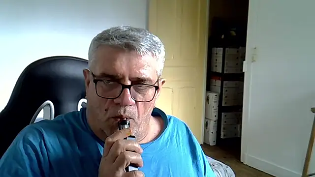 Chat XXX en directo de Laurent_oldmen