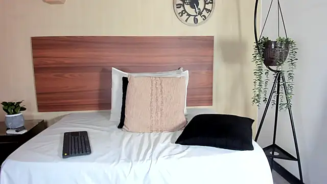 دردشة Emillywoodss الجنسية المباشرة