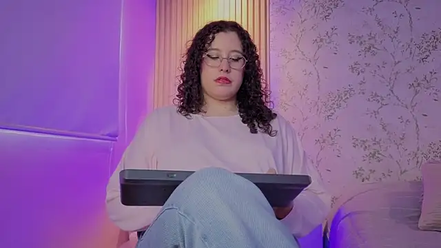 Živý XXX chat Charlotte__Miller