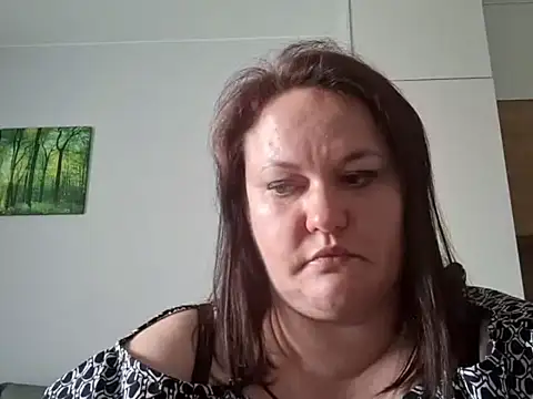 OpheliaMilf লাইভ XXX চ্যাট