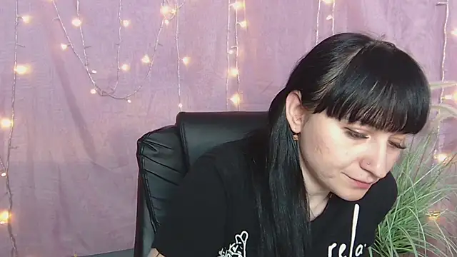 NinaFlawleesn Live XXX chat
