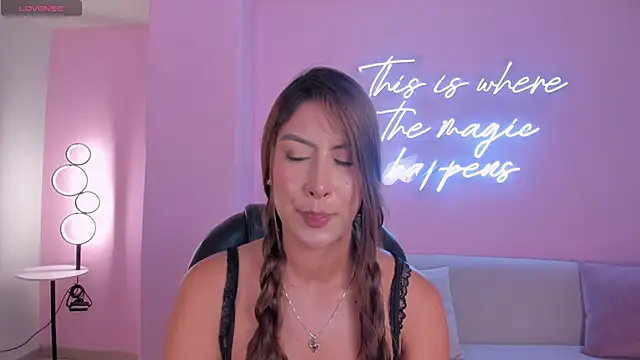 ArianaDumont's Live XXX Chat