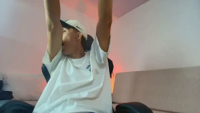 Valentino_Reyn Webbikameraesitys