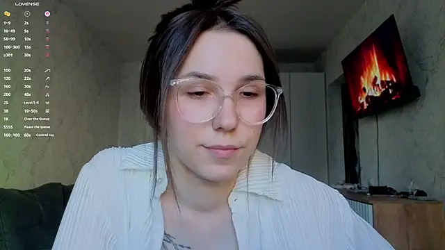 Chat +18 de Honey_Peachy ao vivo